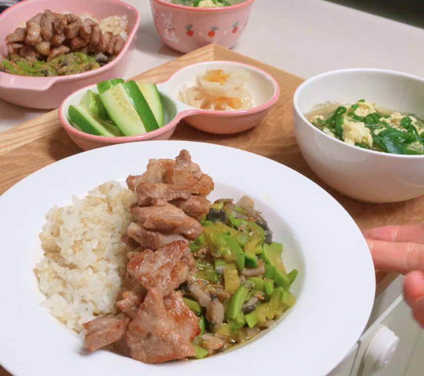 Zucchini & mushroom rice bowl