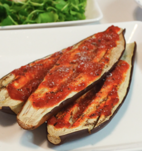 토마토 소스 가지 구이