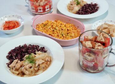 닭고기 덮밥 외