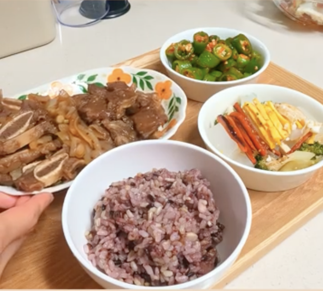 LA갈비, 청포묵 무침, 오이고추 무침