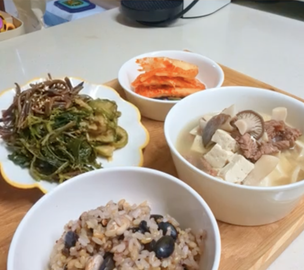 소고기 버섯탕, 건나물 3가지