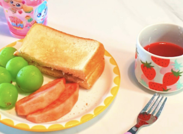 peanut-straw-toast